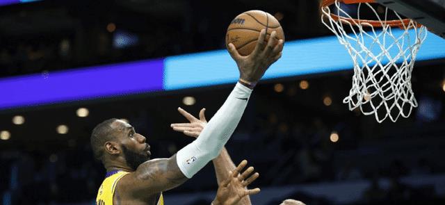 非洲篮球锦标赛进行中,焦点战役紧张激烈的简单介绍 非洲篮球锦标赛进行中,焦点战役紧张激烈的简单介绍