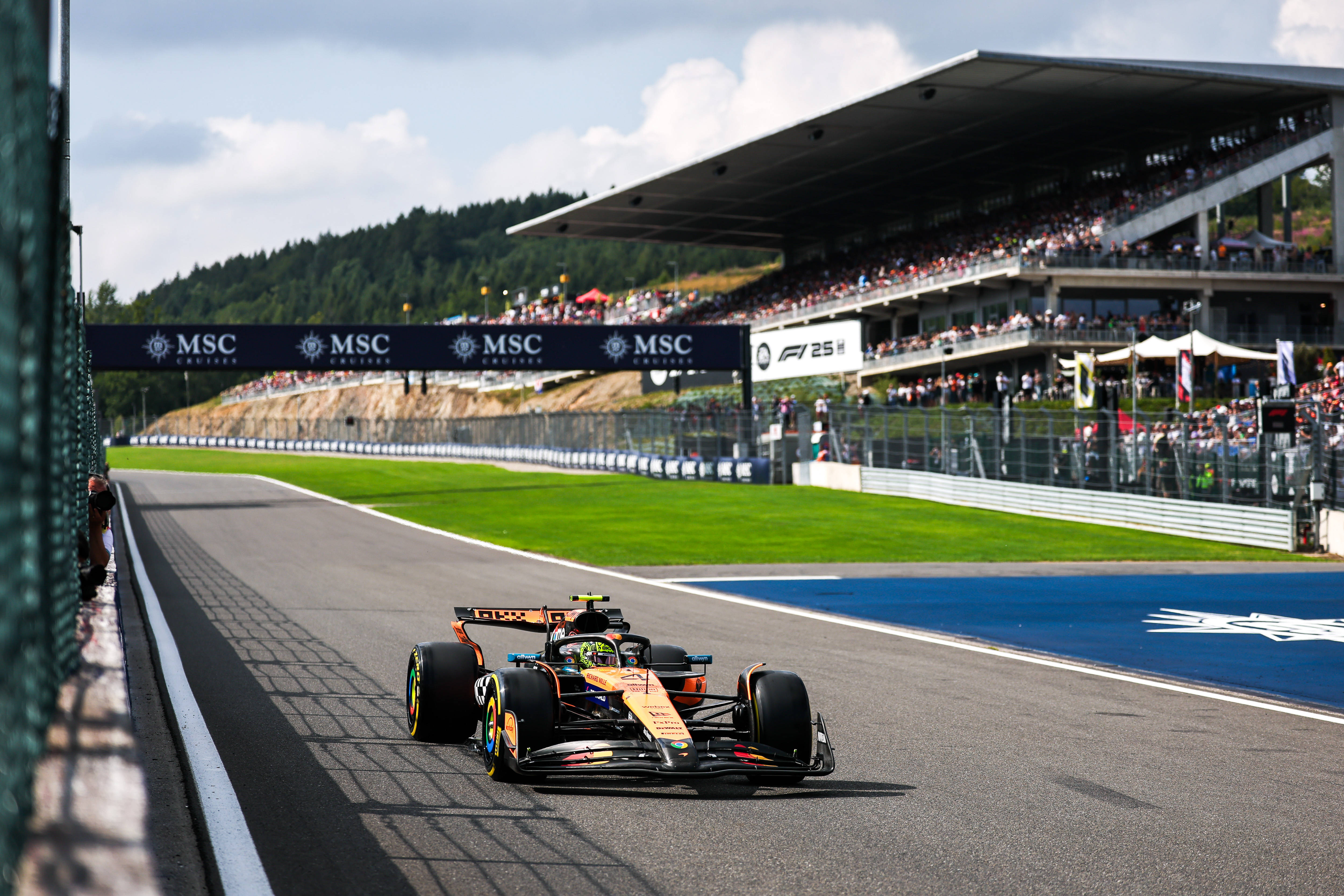 关于索伯车队鏖战威廉姆斯,汉密尔顿刷新纪录的信息 关于索伯车队鏖战威廉姆斯,汉密尔顿刷新纪录的信息