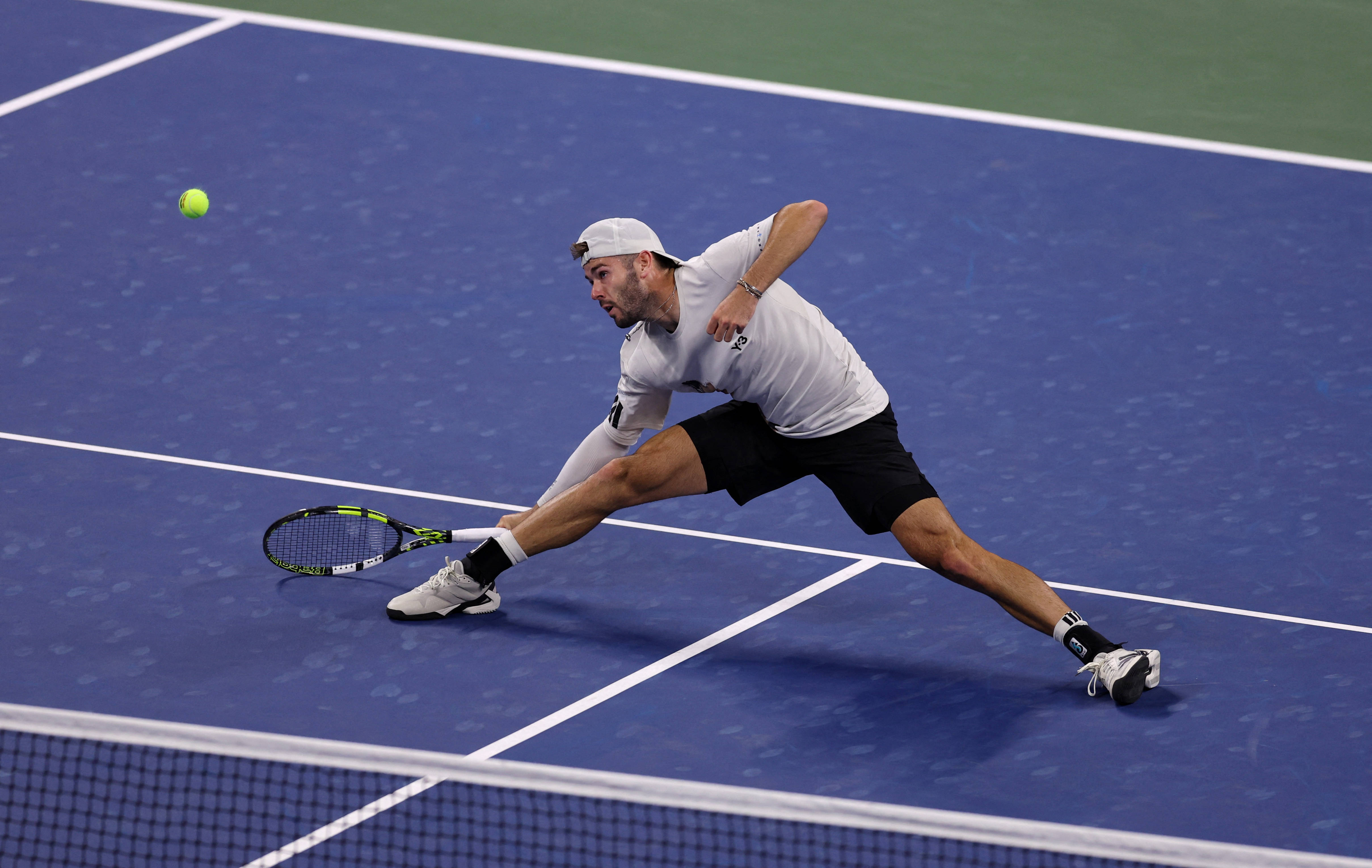 温网完胜美网，兹维列夫带队取胜