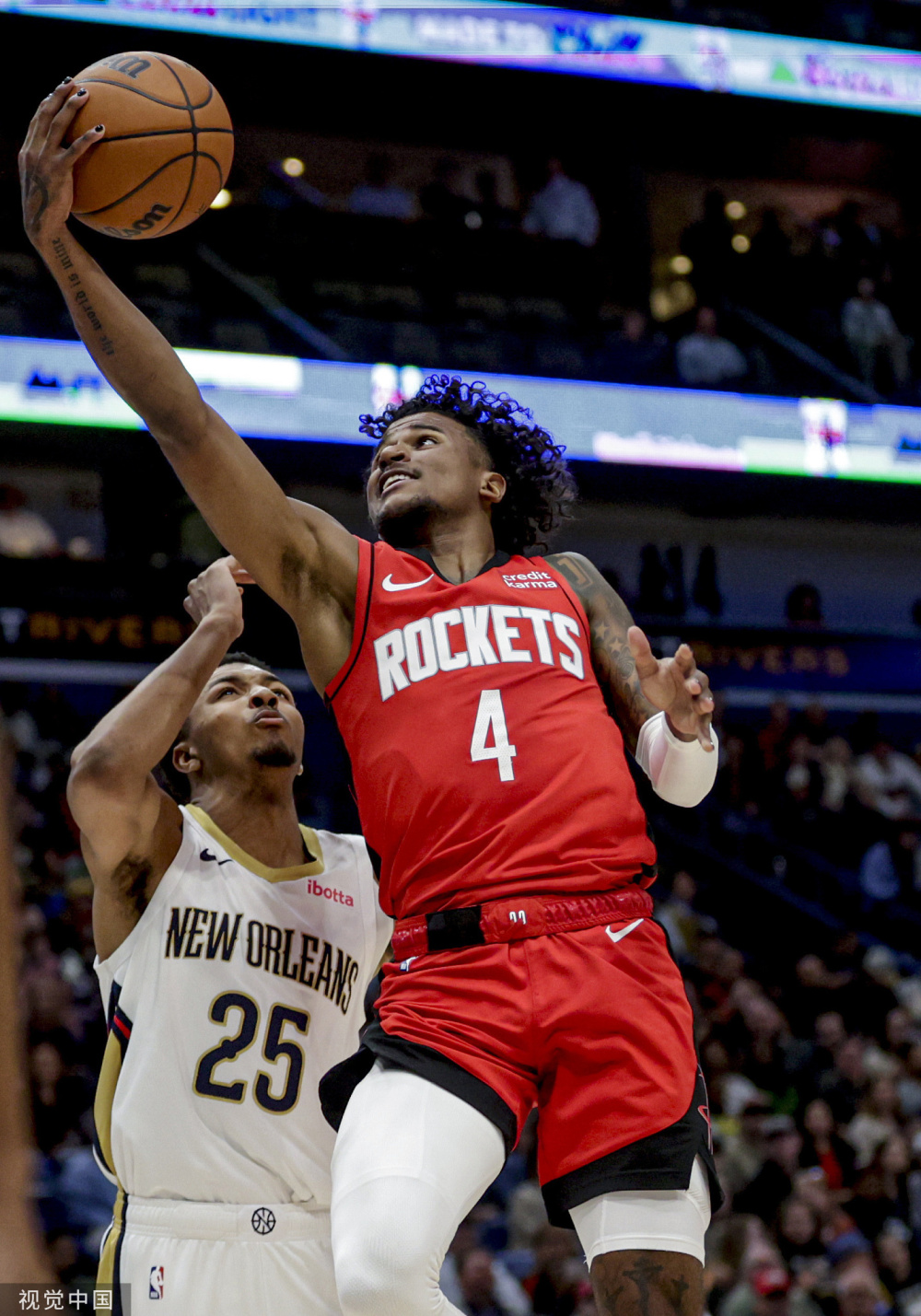 火箭碾压江苏队,麦科勒姆点燃赛场 火箭碾压江苏队,麦科勒姆点燃赛场