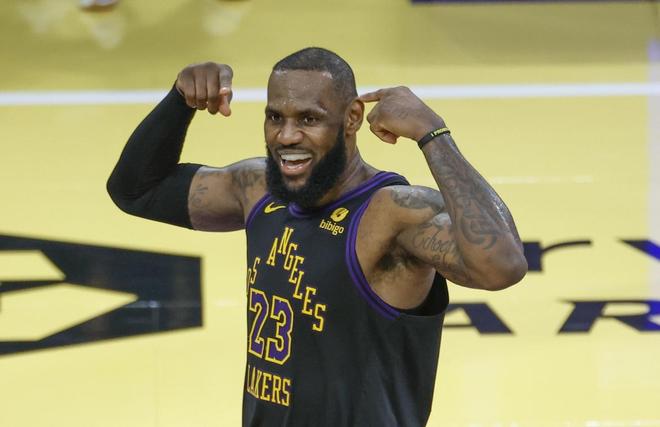 马刺逆转尼克斯，易建联状态火热的简单介绍