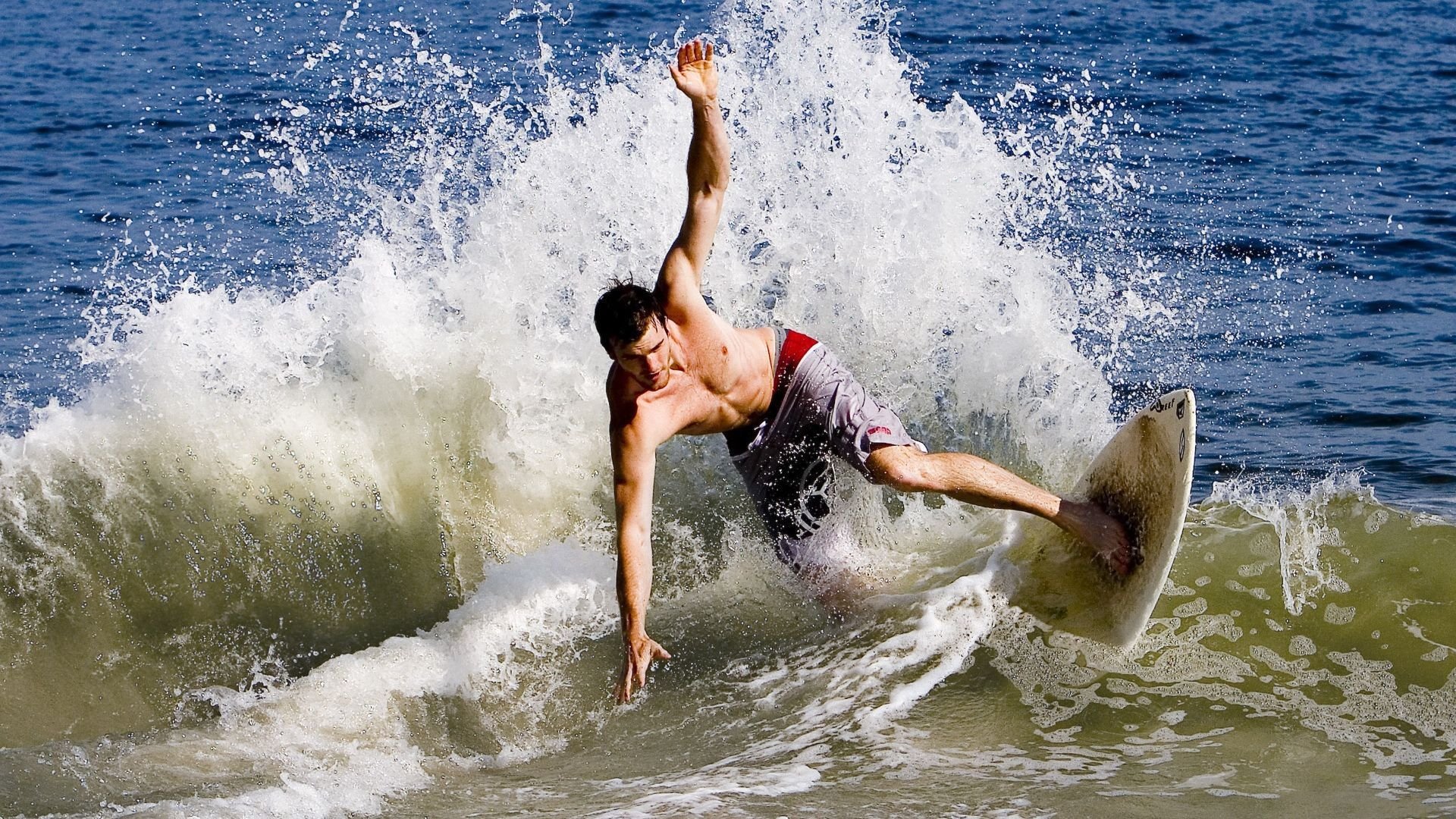 灰熊终结国王，詹姆斯成为关键先生