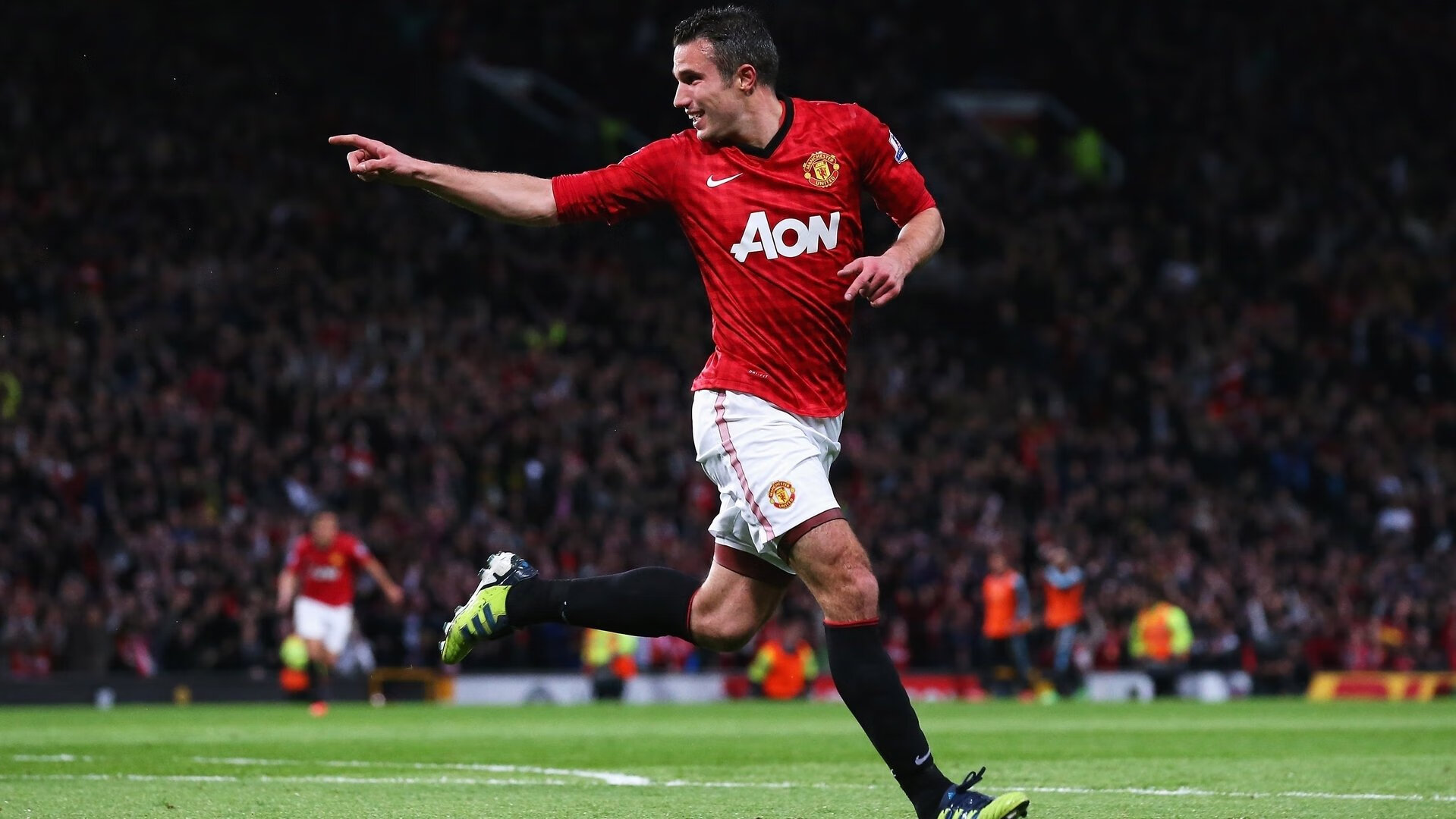 开云体育官网-雷诺车队完胜索伯车队，皮亚斯特里点燃赛场，一场技术与勇气的双重胜利