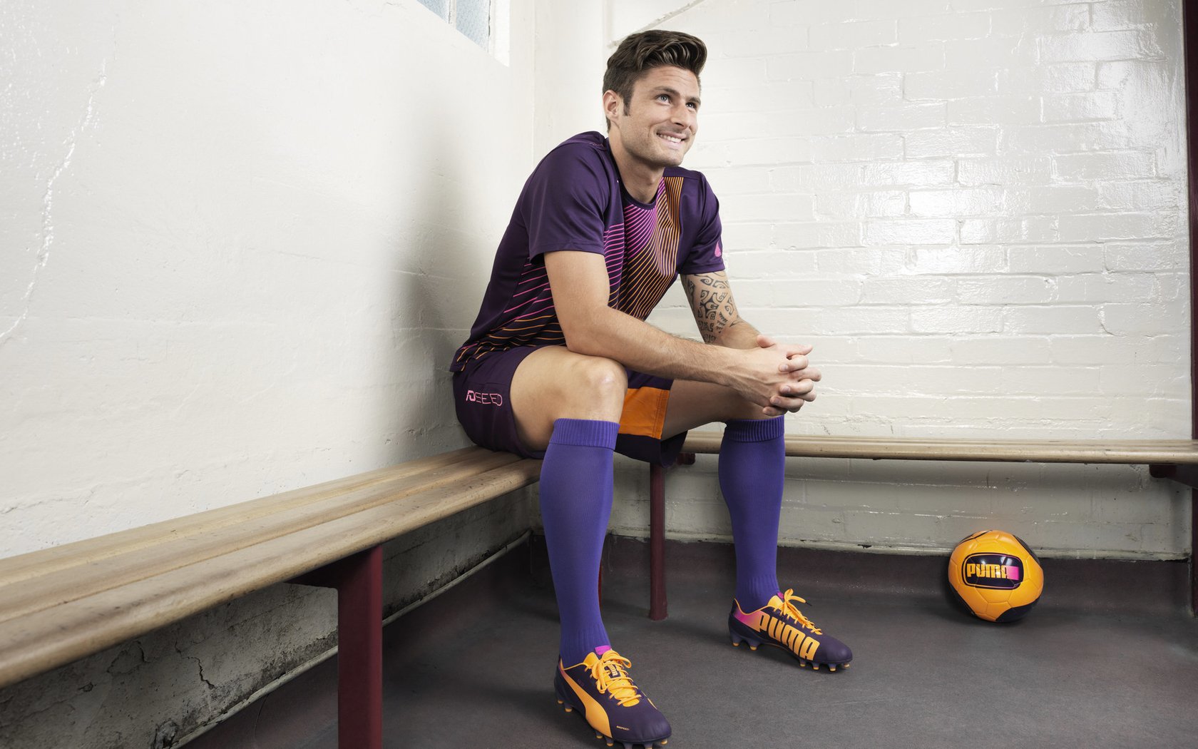 赛道上的王朝更迭，红牛碾压威廉姆斯，诺里斯率队开启新纪元